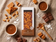 Sokolata Agapitos 1944 Salted Caramel Milk Chocolate Bar, 100g – Handmade in Thessaloniki on a clean ecommerce background